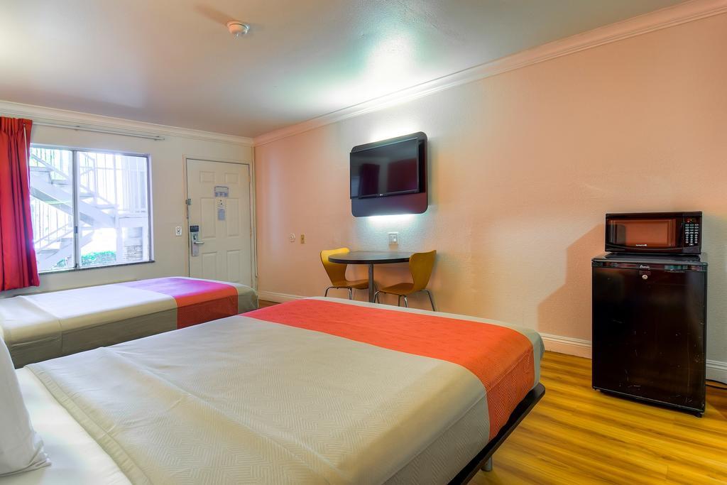 Motel 6-Menifee, Ca Εξωτερικό φωτογραφία